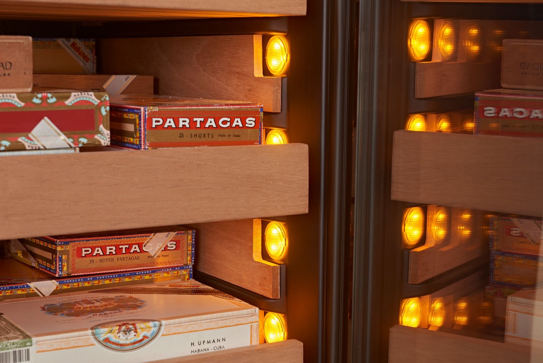 Humidor CLB-360 | 127cm | 1800 sigari