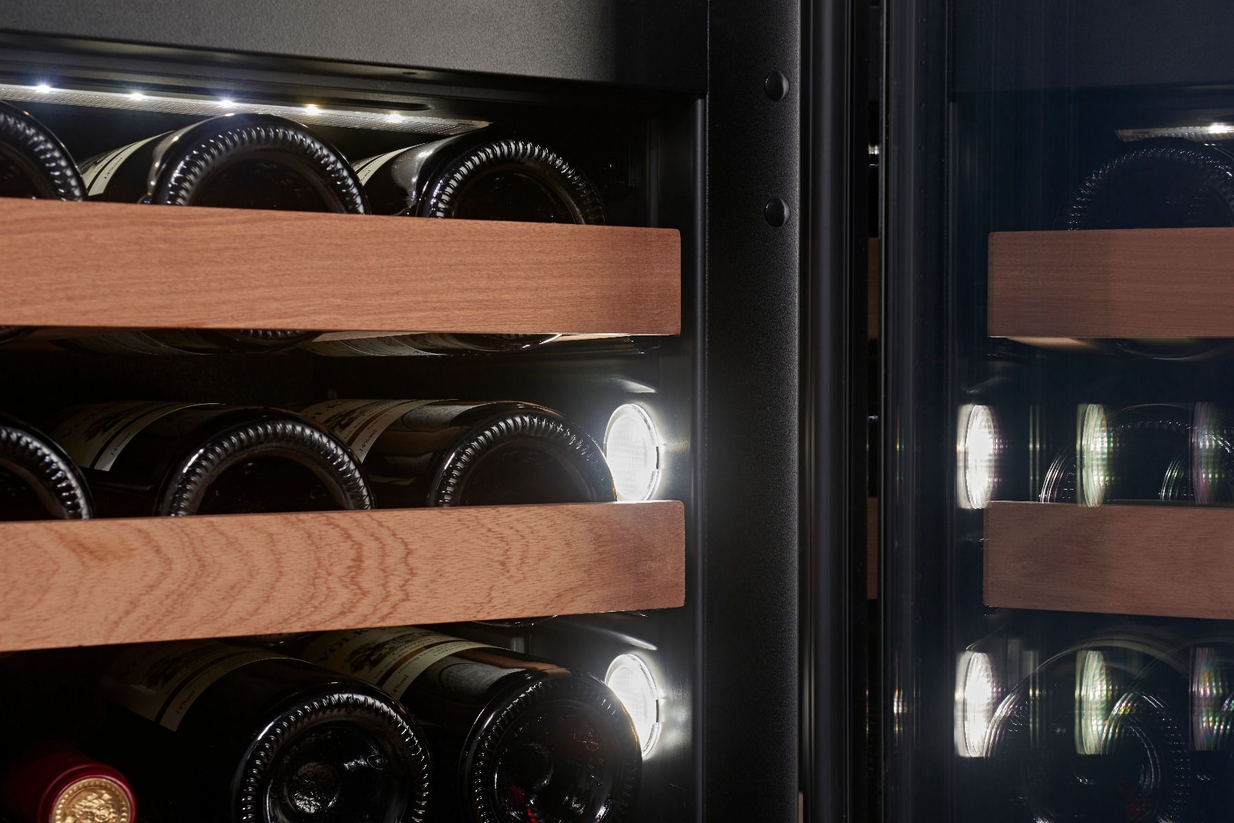 Holztablare mit weisser Innenbeleuchtung im WIB-45F