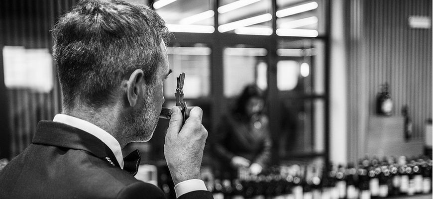 Wein Sommelier – Was macht er und wozu brauchen wir sie?